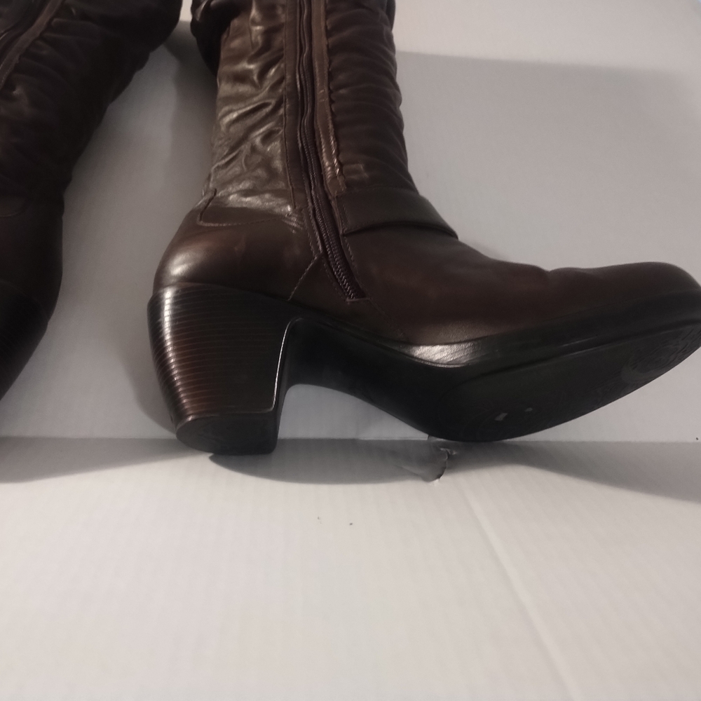 Dansko Elegant Brown Knee-High Women's Boots Size 43 2.5"Heel - Picture 5 of 8
